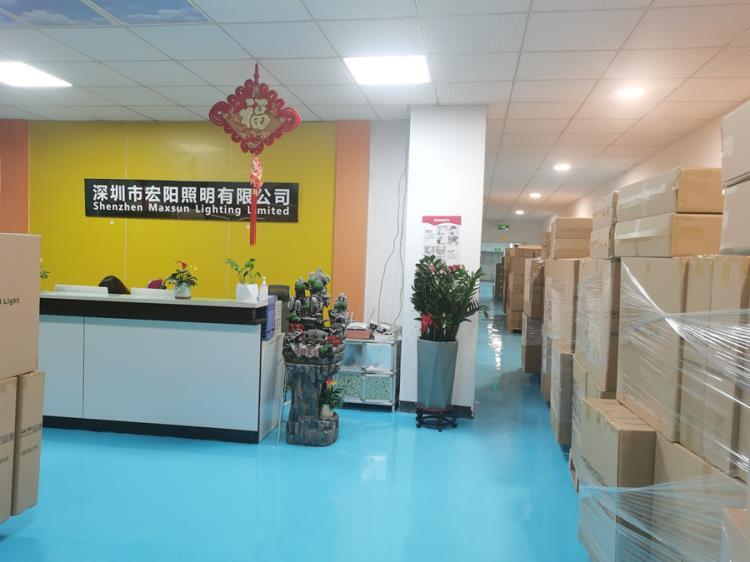 深圳植物灯厂家供应800W八爪鱼植物灯800W八爪鱼植物补光