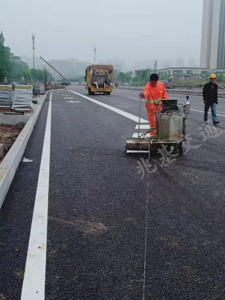 四川遂寧道路劃線施工 四川道路劃線涂料生產(chǎn)