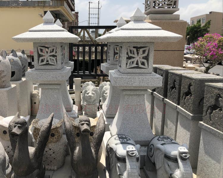 庭院石雕灯笼 寺庙花岗岩功德灯石雕 公园装饰石材小品