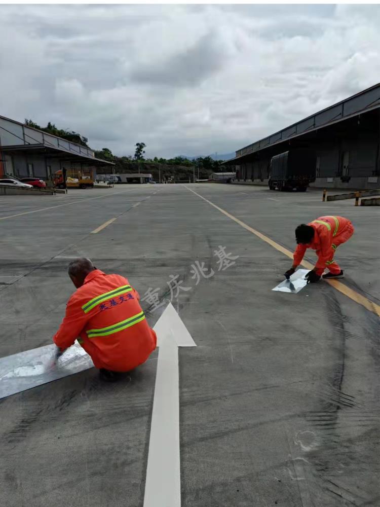 道路熱熔標(biāo)線施工 重慶道路劃線施工公司