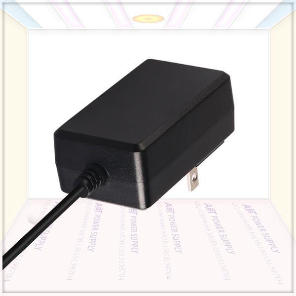 高性价比工厂直销12V2A电源适配器