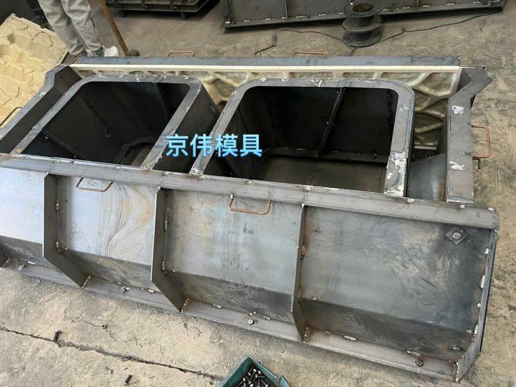 玉舍鎮(zhèn)河岸防護干壘式擋土墻模具階梯式生態(tài)框模具京偉