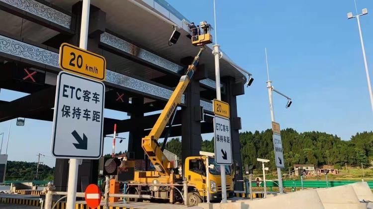 成都高空車租賃1思達(dá)租賃1成都高空作業(yè)車出租