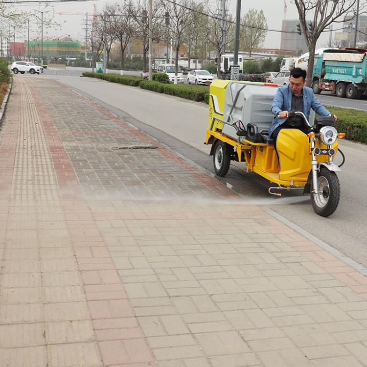 小型高壓清洗車 人行道沖洗好幫手