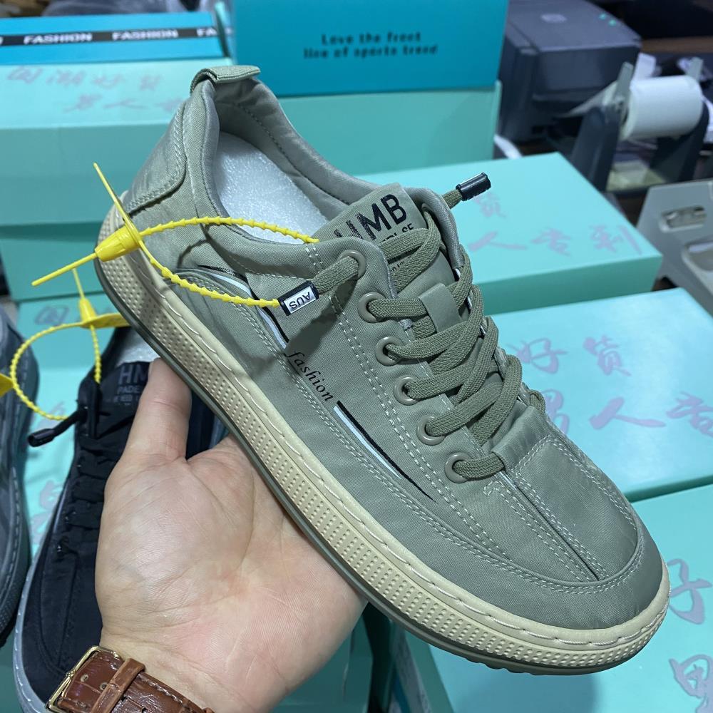 歡喜鞋業(yè)仙降一條街庫存處理外貿(mào)品牌庫存女春款百搭經(jīng)典