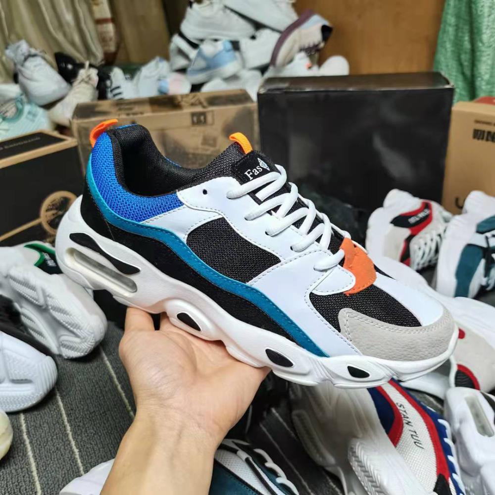 老人鞋地?cái)傌浱幚韮和蓍e鞋雜款學(xué)生平底板鞋歡喜