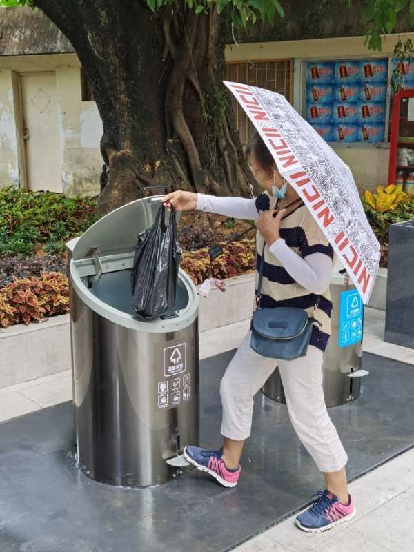 自动升降地埋式智能垃圾投放桶点 地埋式自动升降分类垃圾站箱