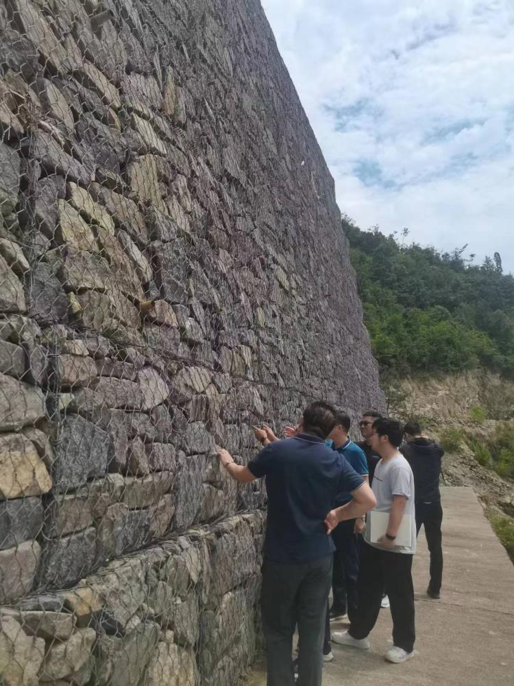 湖北铅丝石笼厂家   河道用铅丝石笼