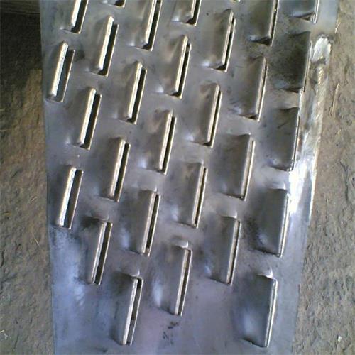 河北鍍鋅鋼板沖孔廠家供應(yīng)青海花架墊板西寧地漏過濾網(wǎng)