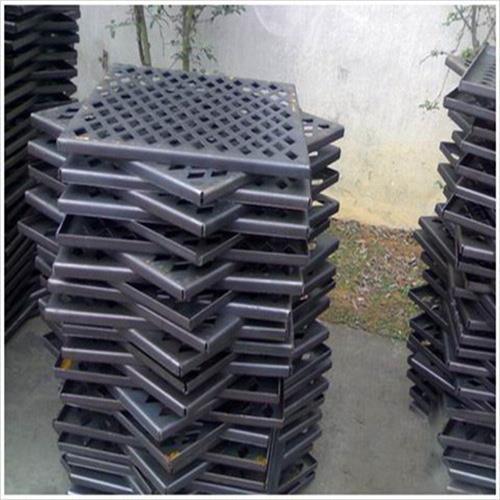 河北鐵板沖孔網(wǎng)廠家供應河南沖孔鋼板鄭州廣告片裝飾網(wǎng)